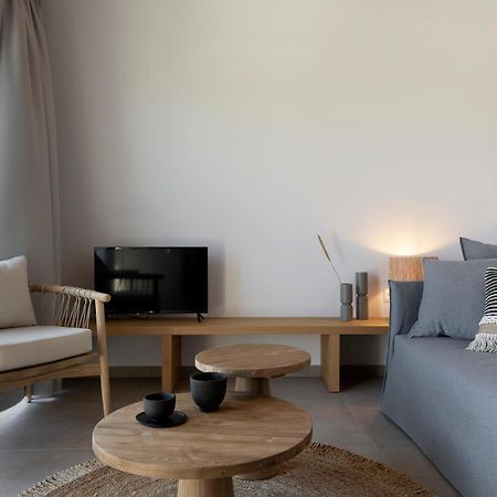 Lichnos Luxury Suites Sourpi Екстериор снимка