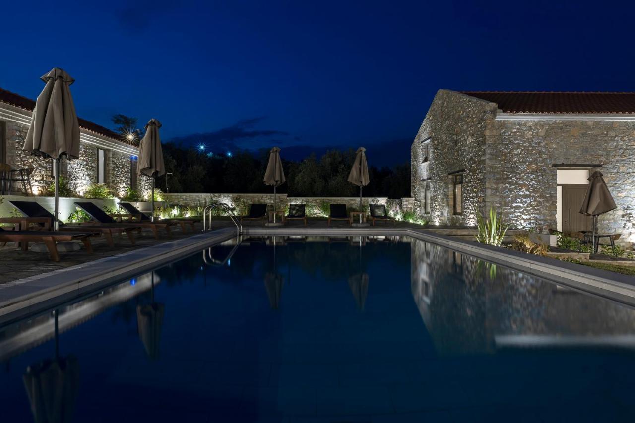 Lichnos Luxury Suites Sourpi Екстериор снимка