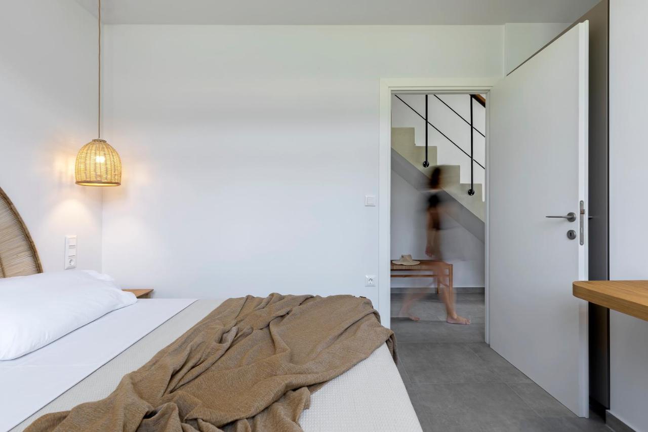 Lichnos Luxury Suites Sourpi Екстериор снимка