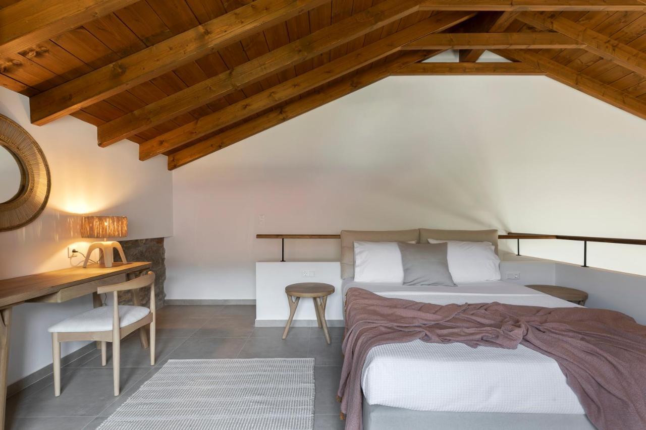Lichnos Luxury Suites Sourpi Екстериор снимка