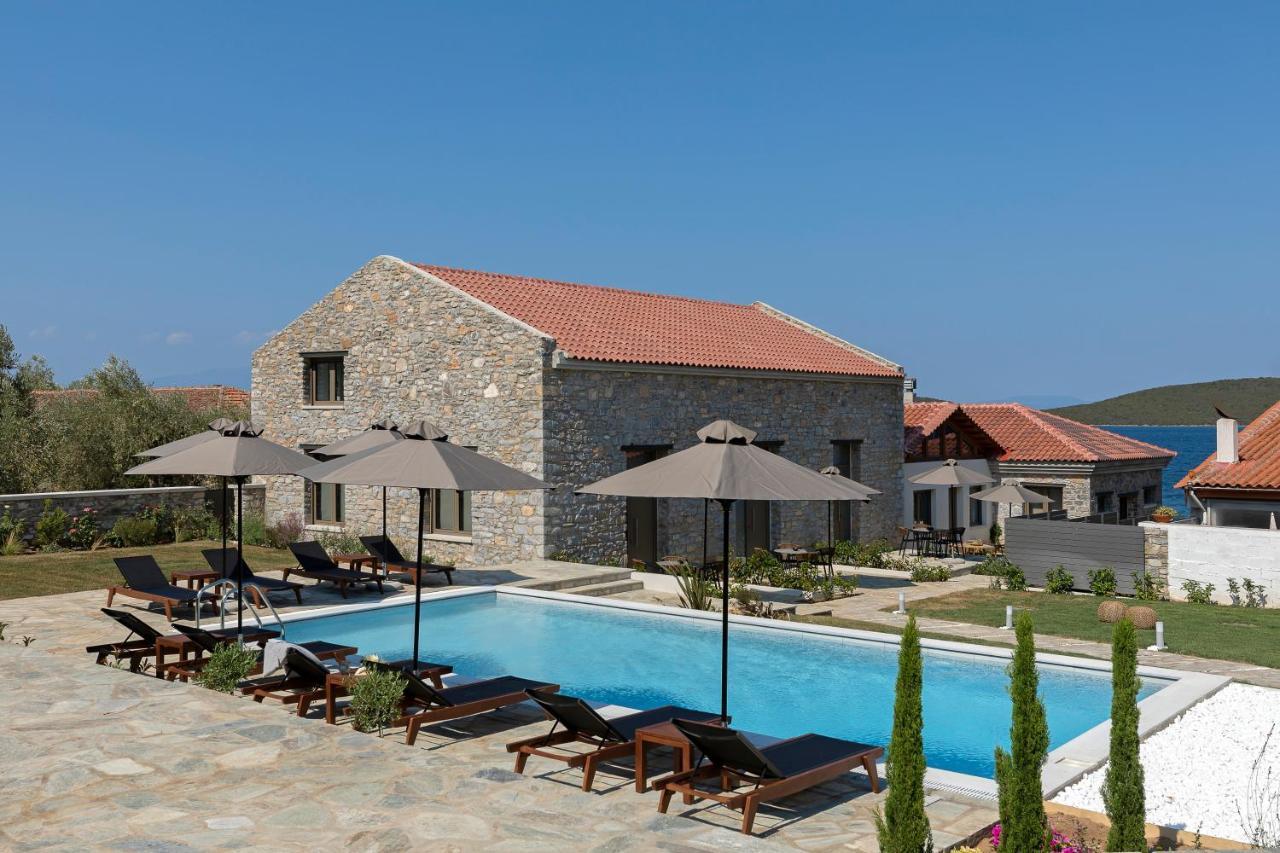 Lichnos Luxury Suites Sourpi Екстериор снимка