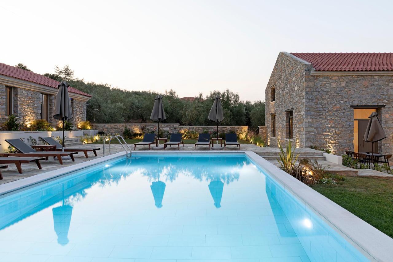 Lichnos Luxury Suites Sourpi Екстериор снимка