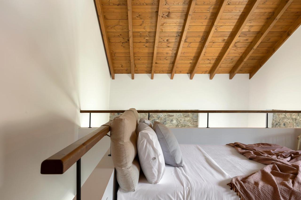 Lichnos Luxury Suites Sourpi Екстериор снимка