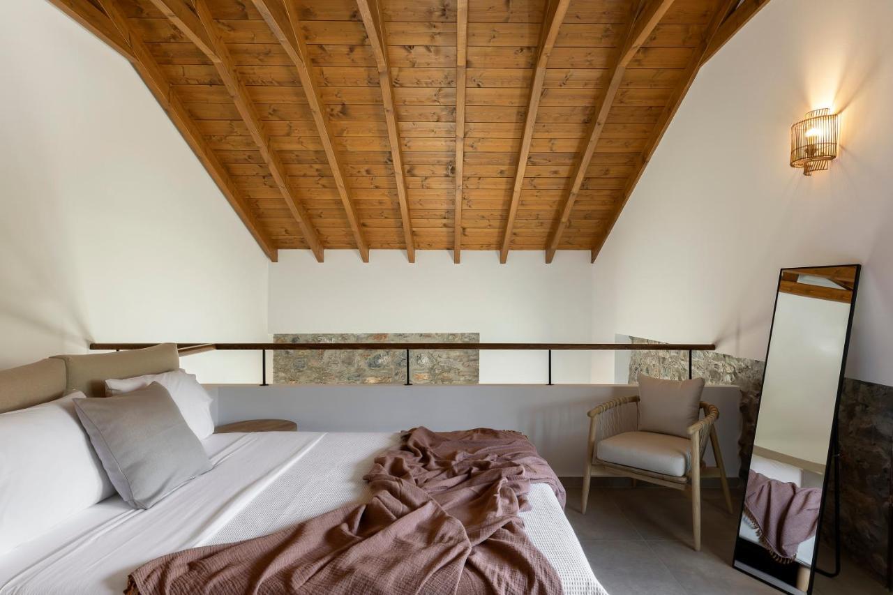 Lichnos Luxury Suites Sourpi Екстериор снимка
