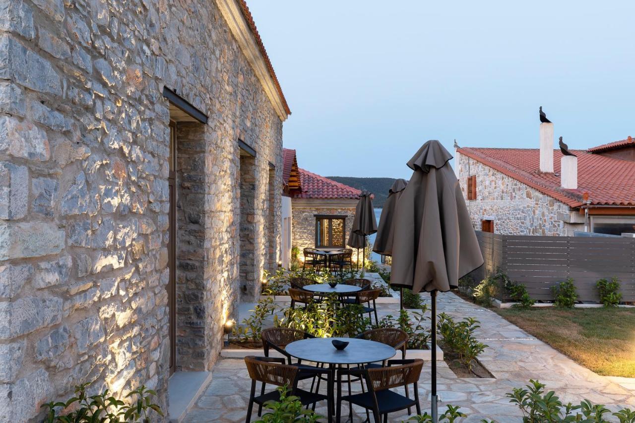 Lichnos Luxury Suites Sourpi Екстериор снимка