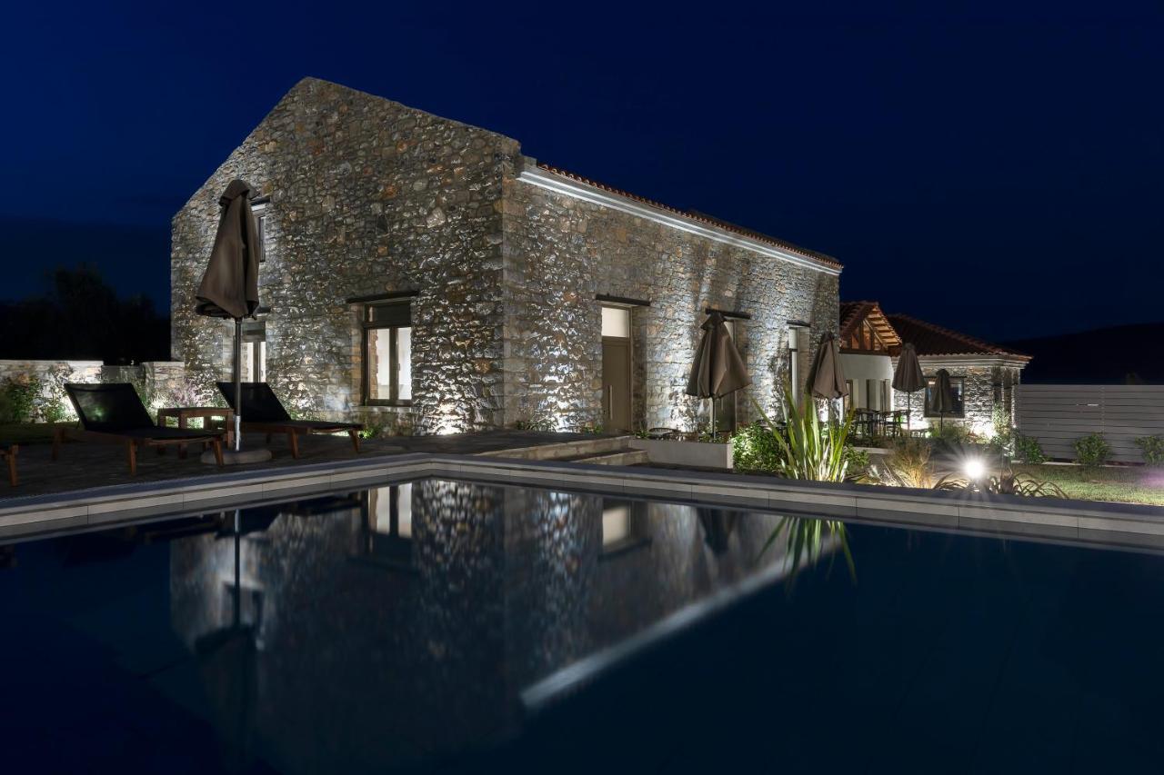 Lichnos Luxury Suites Sourpi Екстериор снимка