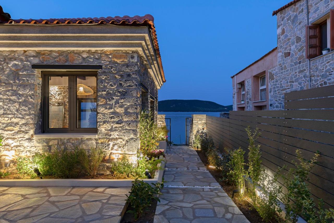 Lichnos Luxury Suites Sourpi Екстериор снимка