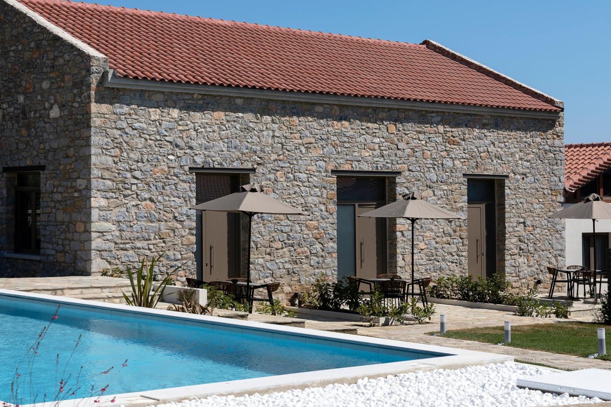 Lichnos Luxury Suites Sourpi Екстериор снимка