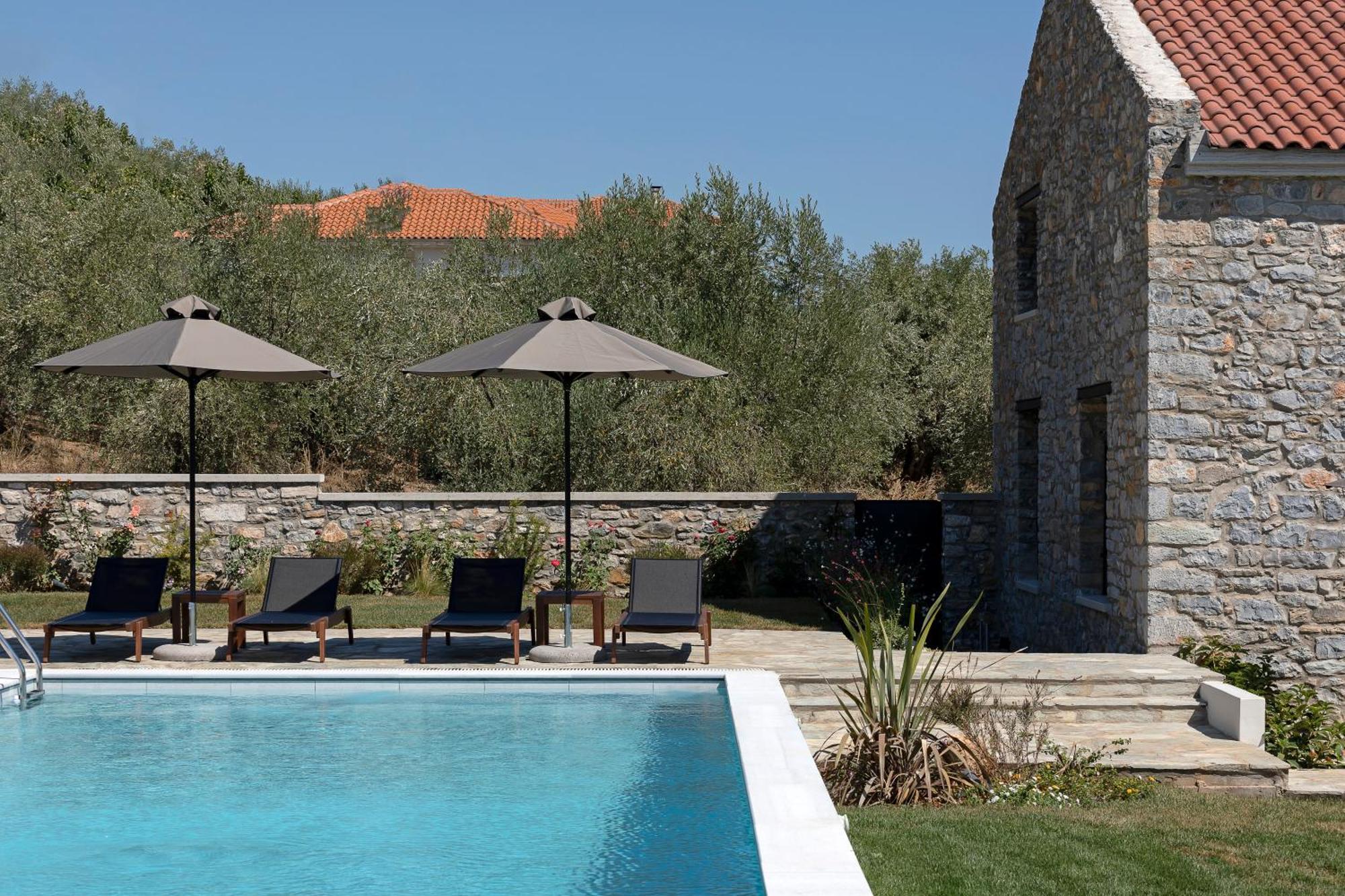 Lichnos Luxury Suites Sourpi Екстериор снимка